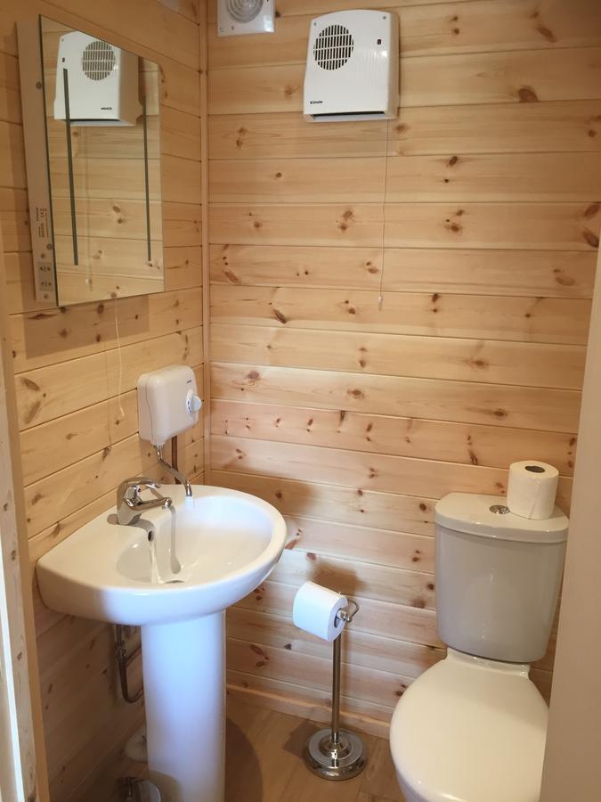 Romantic Getaway Luxury Wooden Cabin With Private Hot Tub And Bbq Aberystwyth Bagian luar foto